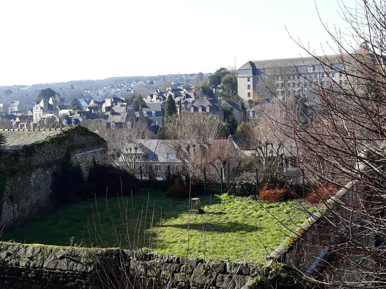 Val Cocherel - Hotel Le Challonge Dinan Eksteriør billede